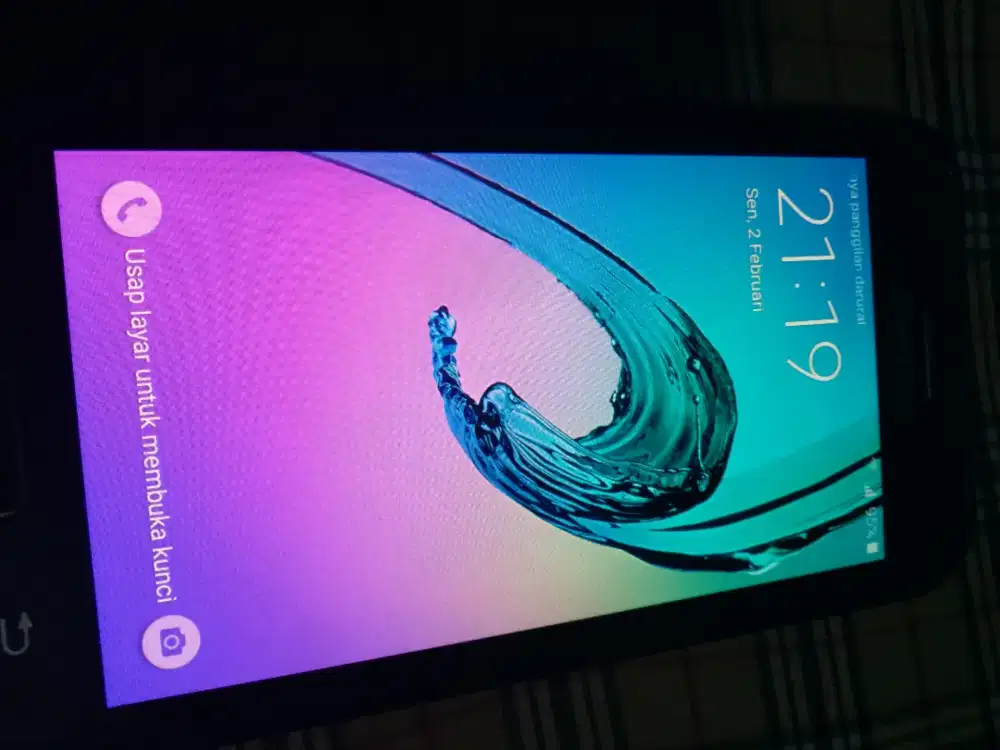 Hp bekas samsung j2