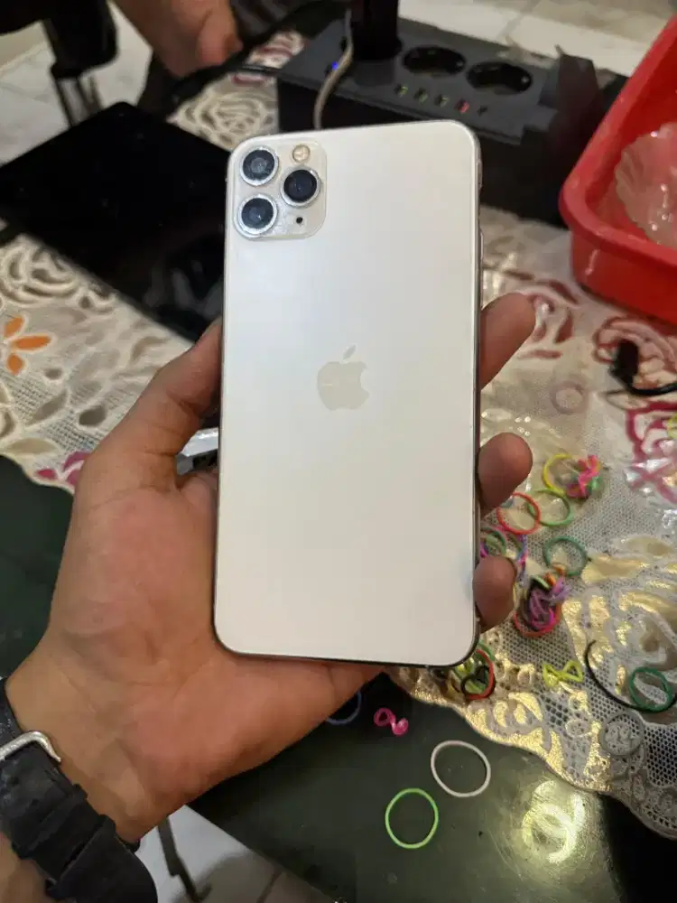 iPhone 11 promax 64gb inter