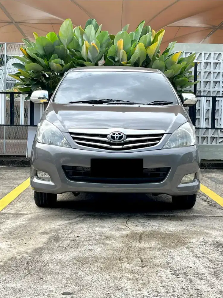 Innova 2.5 G Solar MT 2009 [Km 140 Rb]