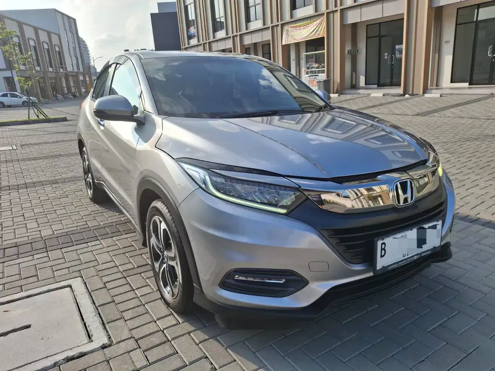 Honda HR-V 1.5 SE (Special Edition) AT 2020 Silver - Sangat terawat