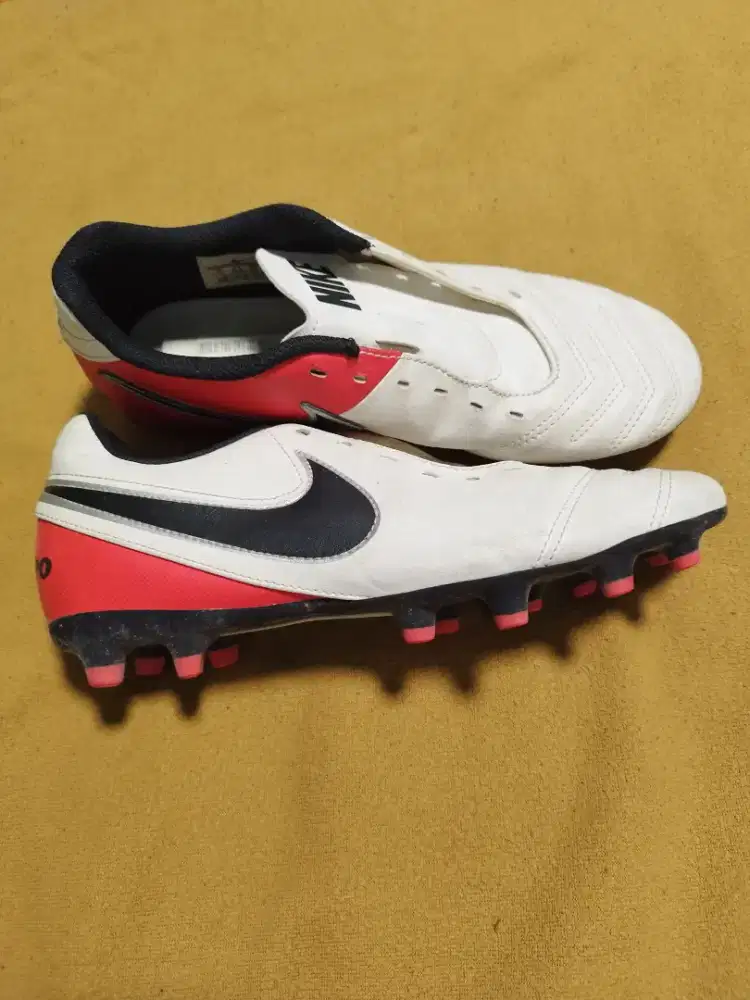 JUAL SEPATU BOLA NIKE ori