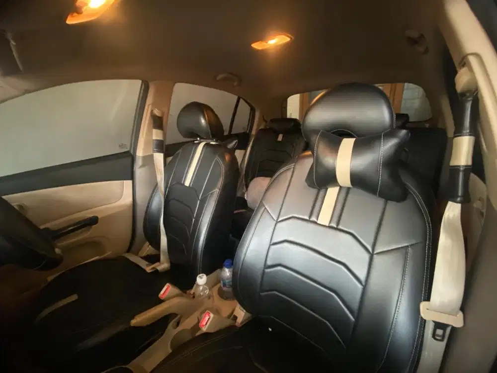 Kia rio pride 2011 AT