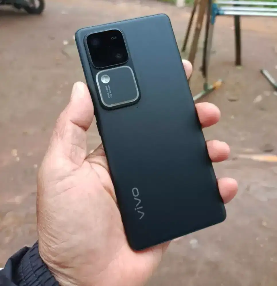 Vivo v30 8/256 hp, casan ga ori 3,1