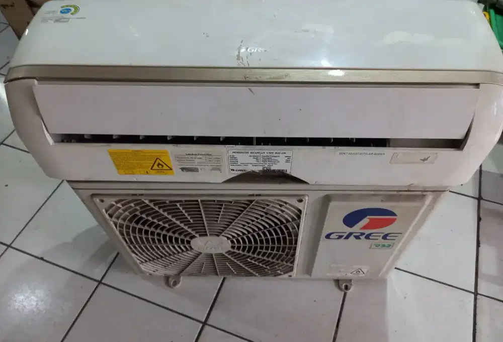 Di jual ac gree 1/2pk dan ac sharp copotan