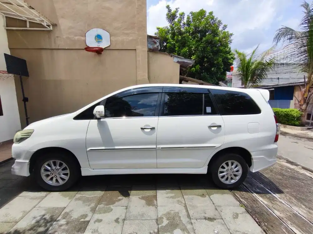 Kijang Innova V Luxury 2.0 A/T Tahun 2013