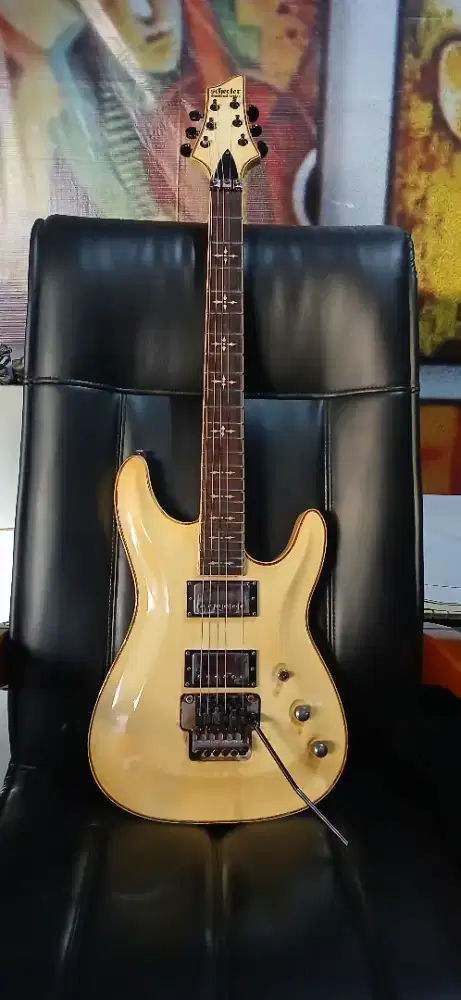 Gitar listrik Neck Thru