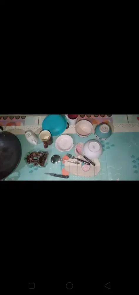 Di jual semua peralatan dapur ori dan asli murah meriah aja wa,hp