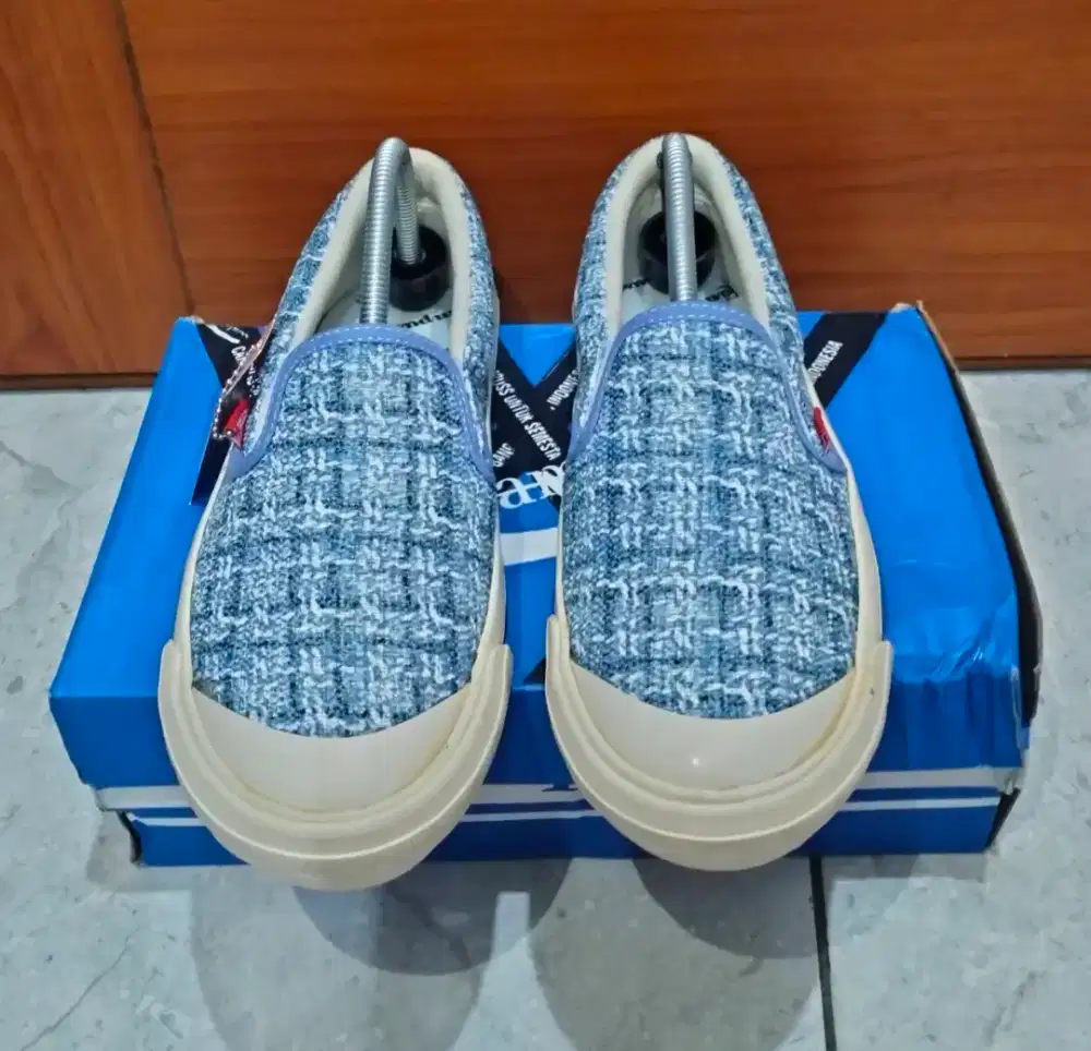 Bismillah.. Jual Santai Sepatu Lokal Sneakers