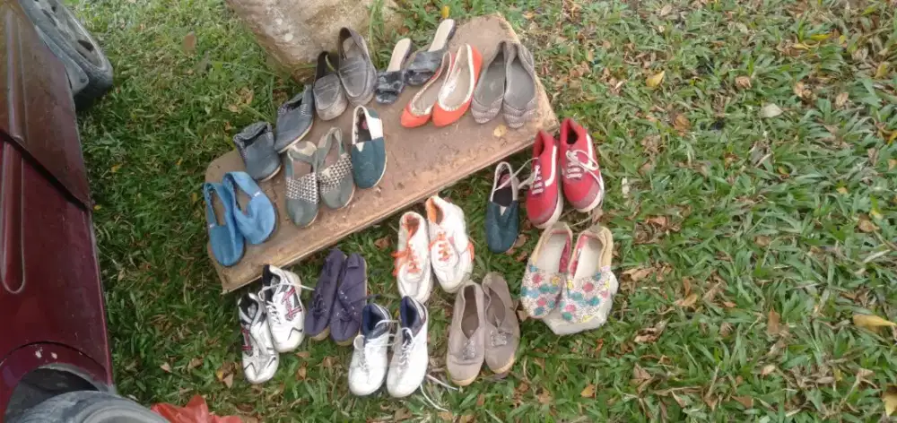 Di jual semua macam dan model sepatu  Wakai dll murah aja wa,hp wa