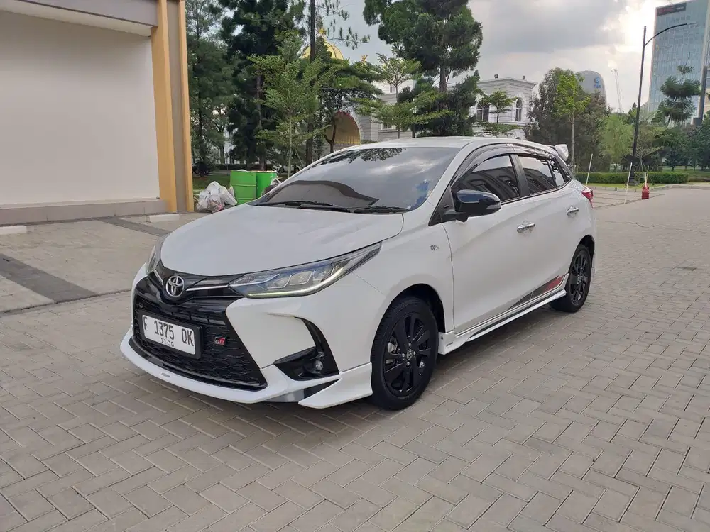 (LOW KM) Toyota Yaris Cross Hybrid GR AT 2023