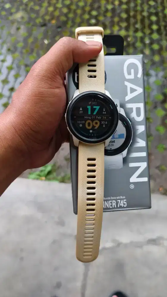 Garmin forerunner 745