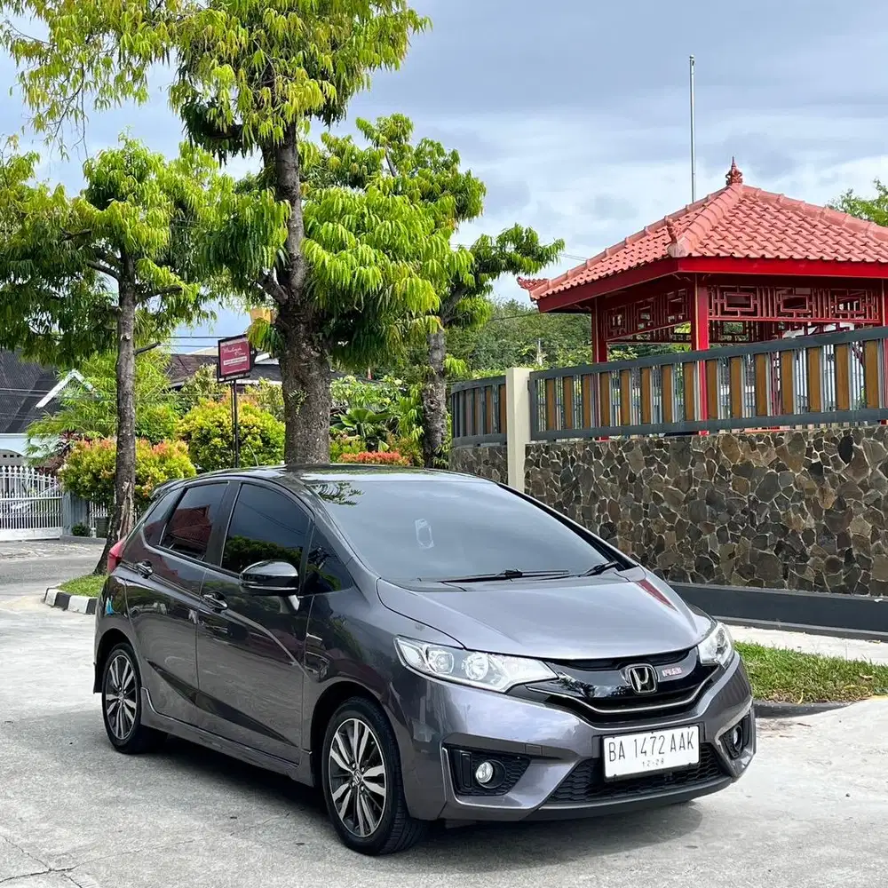 Jazz rs cvt 2014 istimewa murah