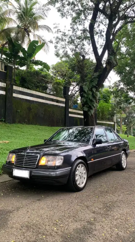 Mercedes-Benz E320 Masterpiece