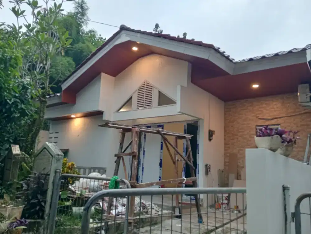 Pemasangan atap baja ringan dan renovasi