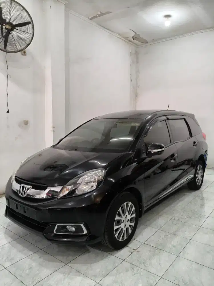 Honda Mobilio Prestige 2015 Matic Hitam Terawat