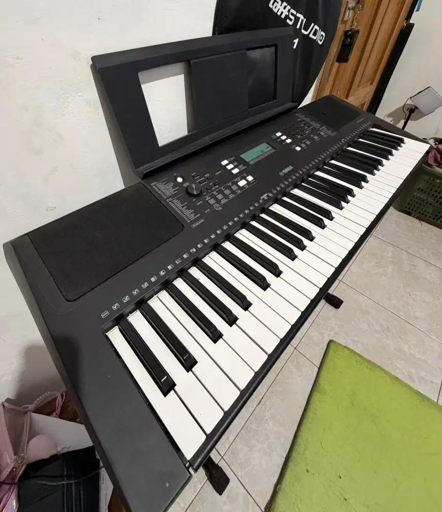 Keyboard Yamaha PSR E373