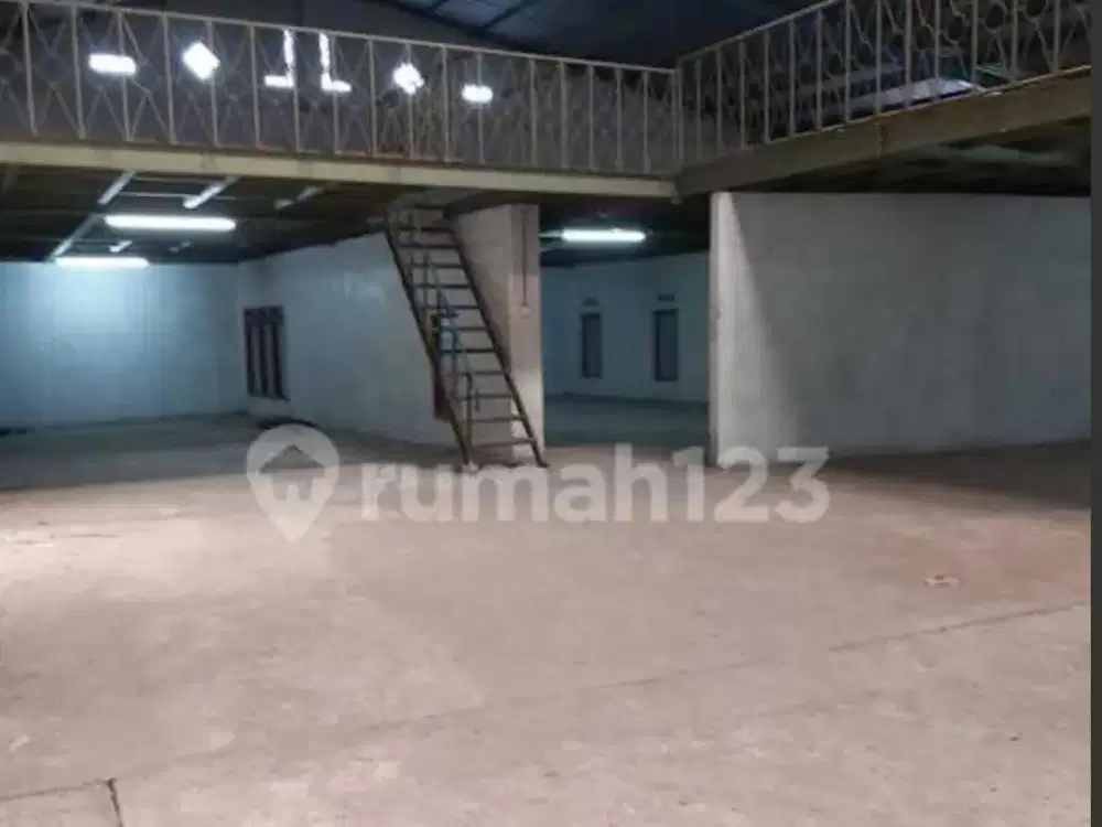 Dijual Cepat Gudang Zona Kuning Lokasi Banjarsari,Solo Luas 650m2