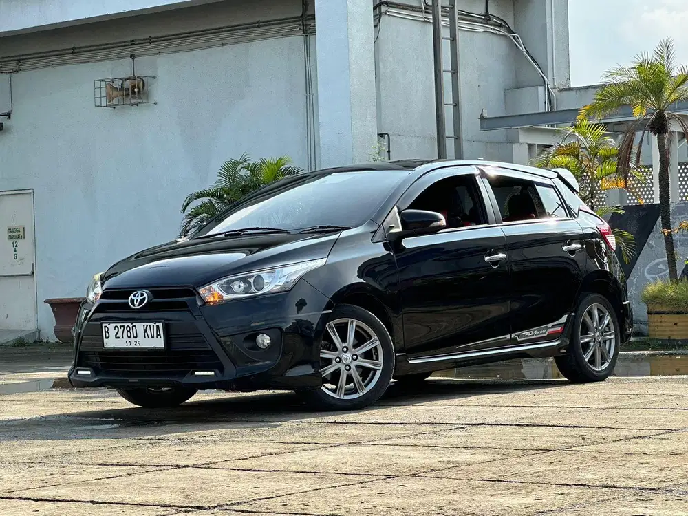 PALING MURAH !!Dp 10jt YARIS S TRD AT MATIC 2015