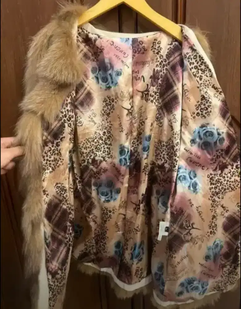 Assisten jualan/host Live