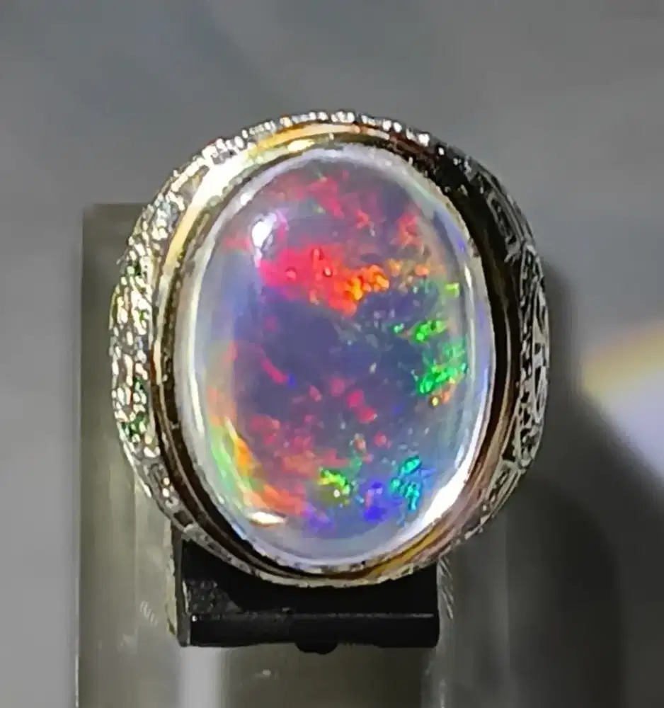 Natural  Opal  / Kalimaya Kristal