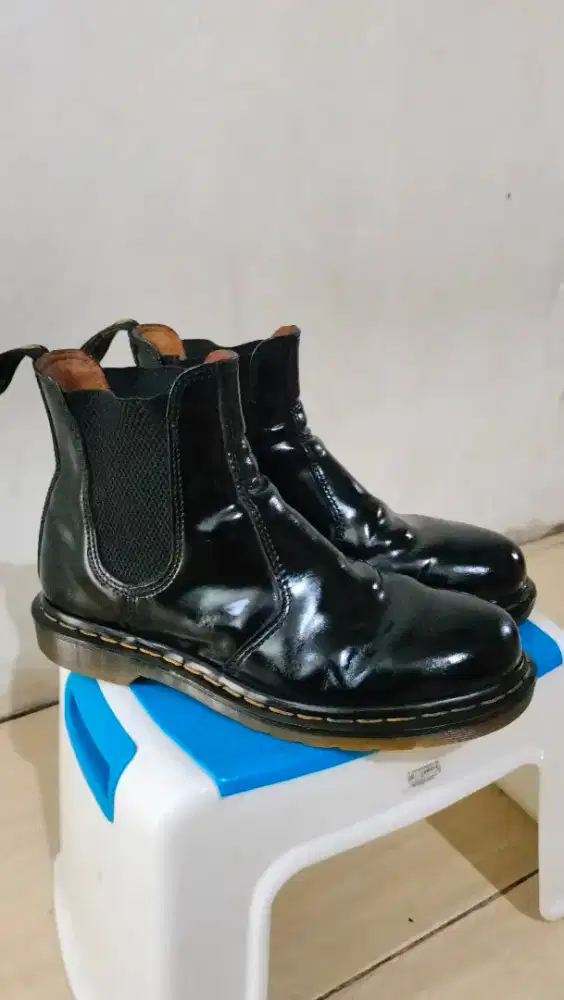 SEPATU DR MARTENS 2976