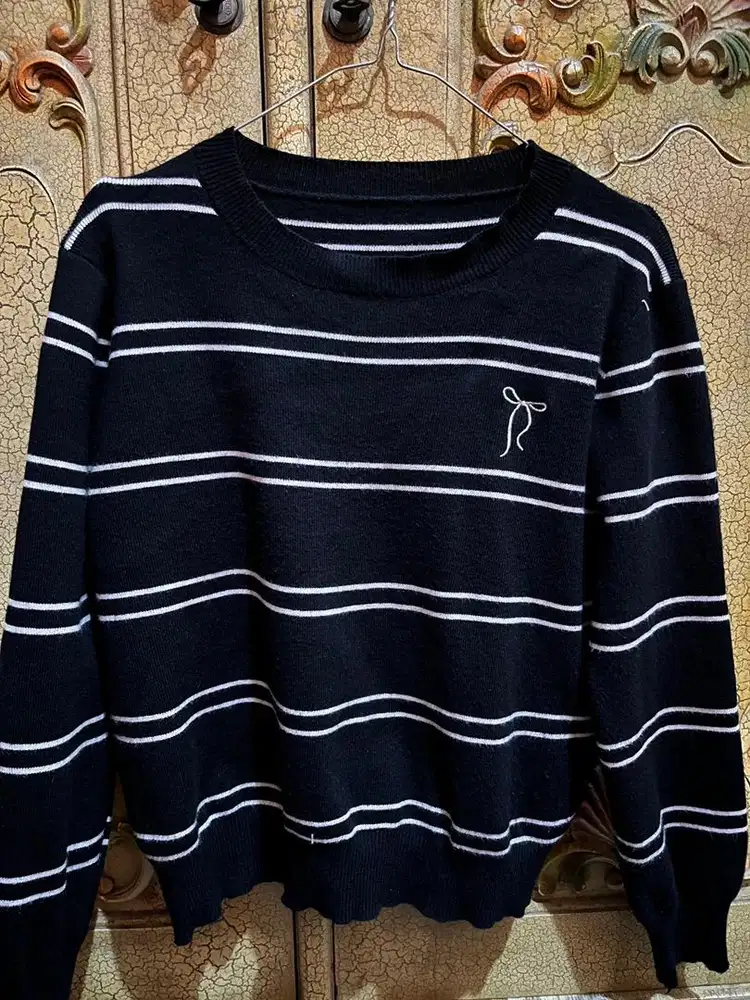 Preloved Knit Sweater