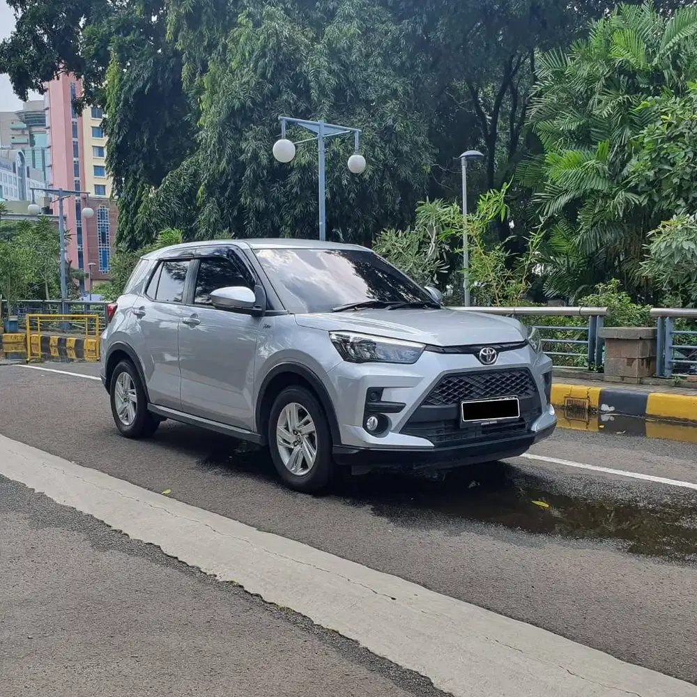 (TDP 10 JT) LOW KM 42 RB ! TOYOTA RAIZE 1.2 G CVT SILVER 2022 !