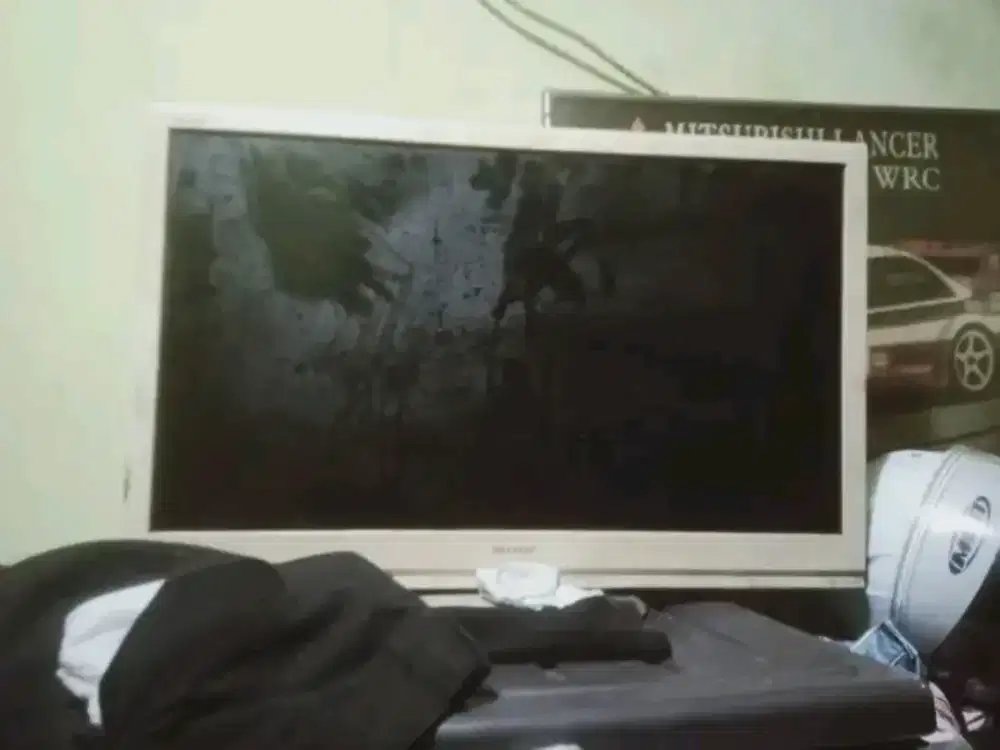 TV Sharp 32 Inch ...minus ga ada remot Lok jakarta Barat