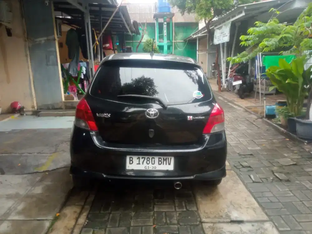 Dijual murah Toyota Yaris S Limited (2011)