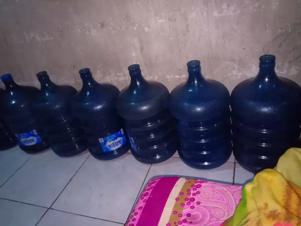 Galon Aqua layak pakai