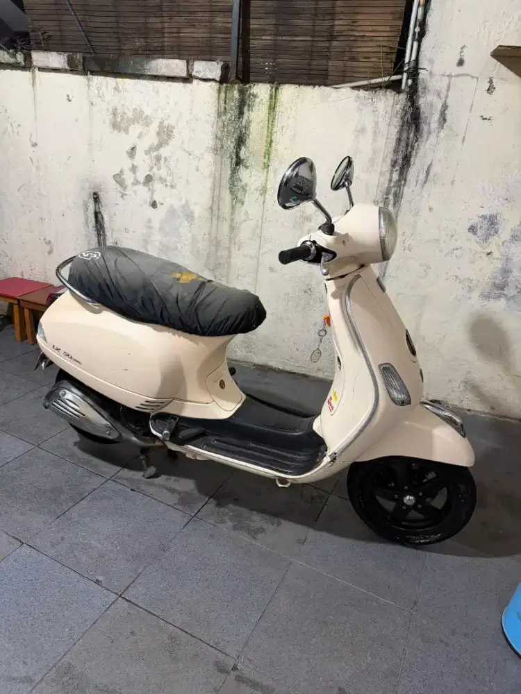 Vespa Lx150 tahun 2011