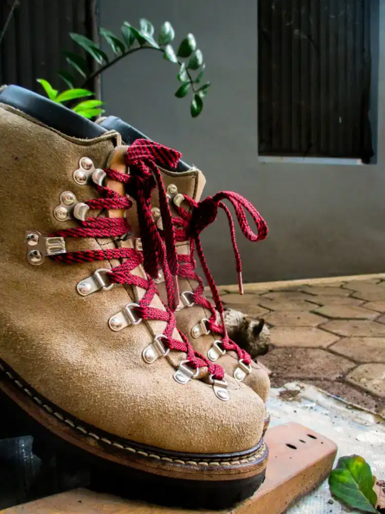 Hiking Boots Vibram Montagnabloc Suede Leather