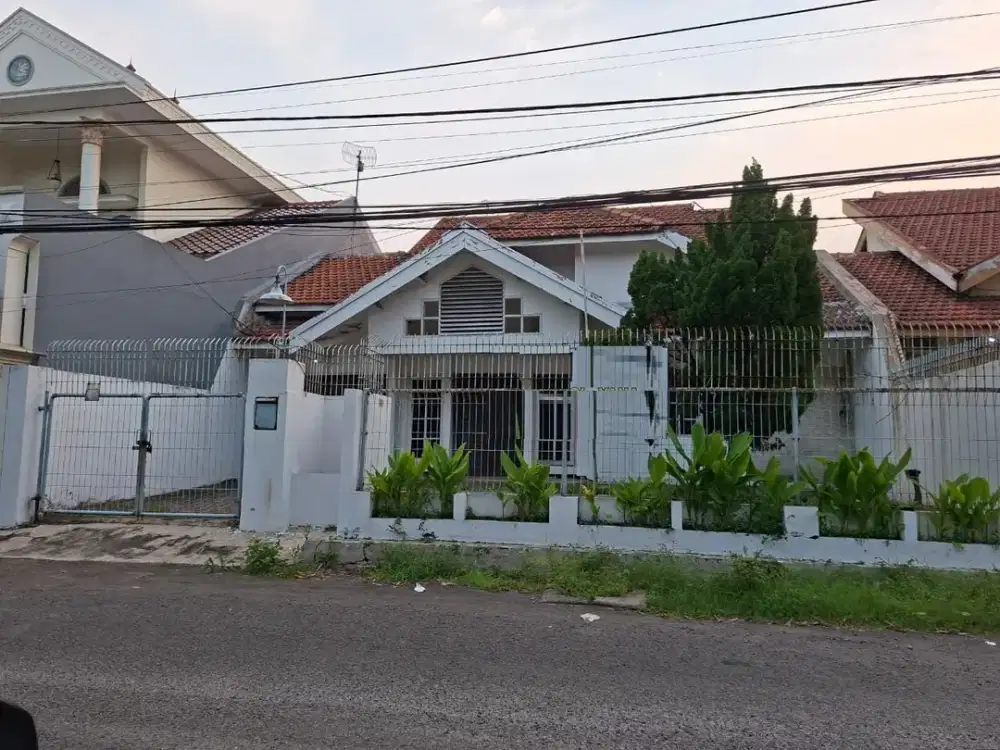DIJUAL RUMAH NGINDEN INTAN UTARA SURABAYA