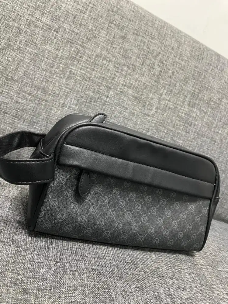 Hand bag , poch , cluth pria