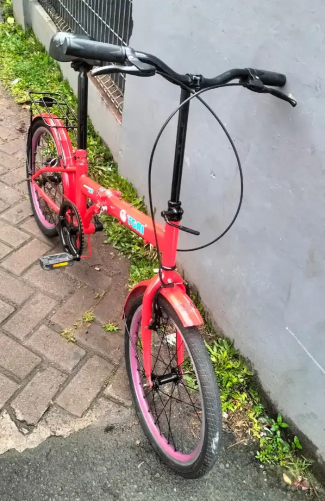 Sepeda lipat ukuran 20 kondisi normal