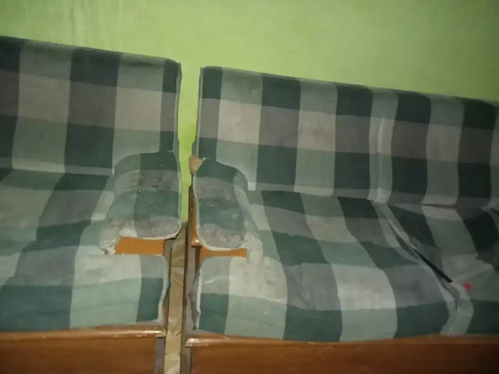 set kursi dan meja nya