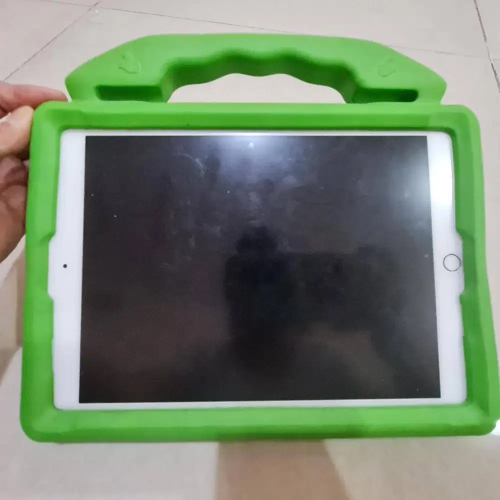 Ipad 7th gen 32GB Wifi Only Fullset ex Ce