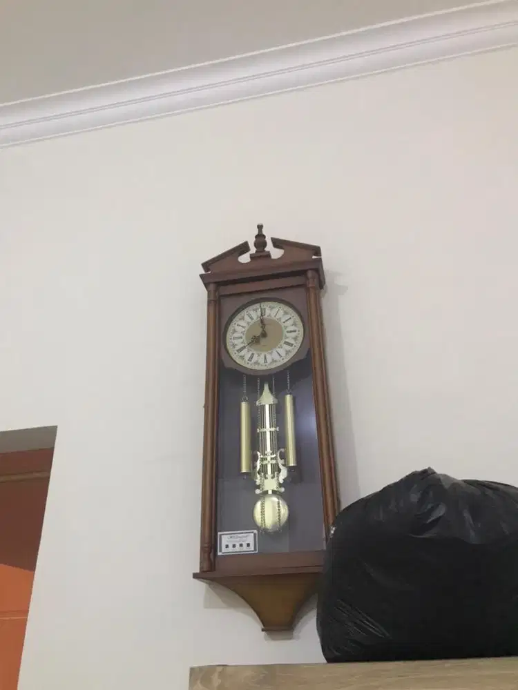 JAM DINDING RUMAH 50 JUTA+ KULKAS AC TV KASUR GITAR KURSI JATI RAK DLL