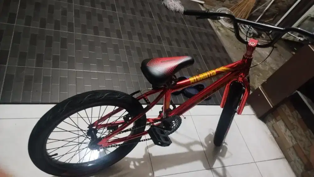 Sepeda BMX atlantis