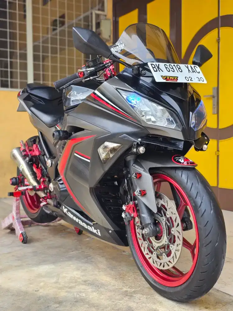 Kawasaki Ninja250 / Ninja 250 FI ABS LTD 2016, Black Premium Metalic.