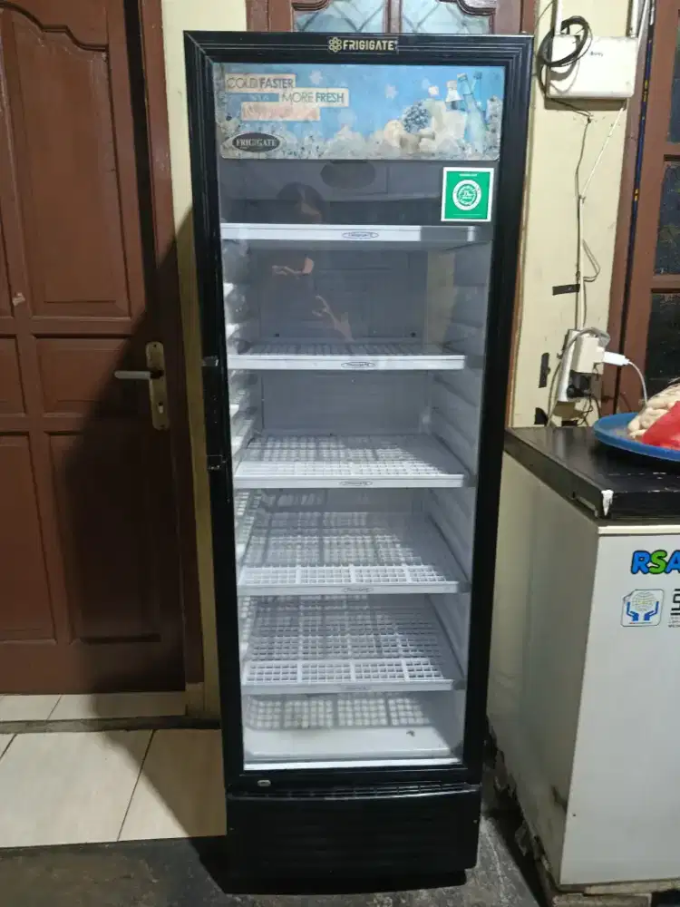 DIJUAL Showcase Frigigate