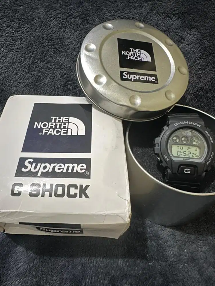 Jam tangan G-Shock Supreme x TNF DW6900NS