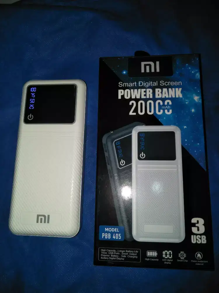 Dijual Powerbank Xiaomi 20000 mAh pemakean blm seminggu Harga 100 ribu