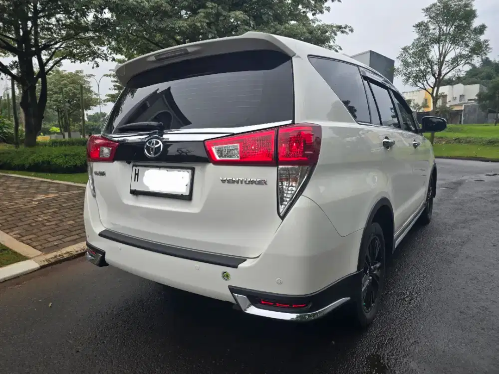 VENTURER AT DIESEL 2019 LOW KM