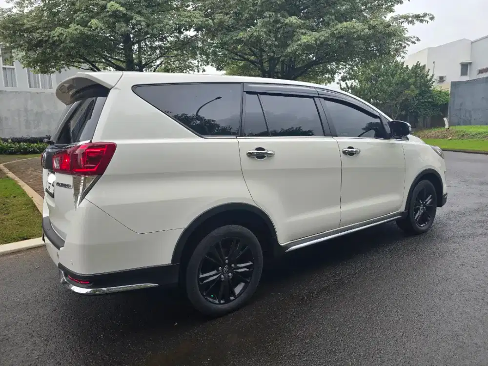 VENTURER AT DIESEL 2019 LOW KM