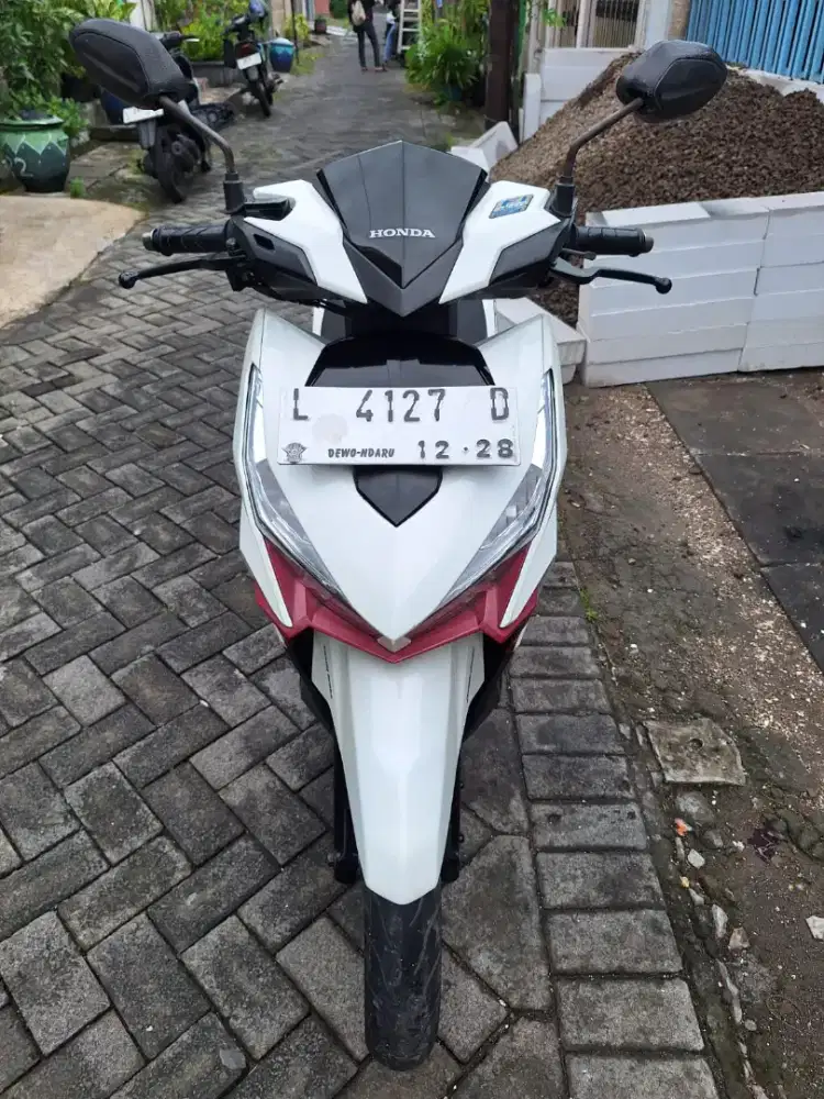 Vario 150 2016 km 40 rb kondisi sgt bagus samsat ikt manyar