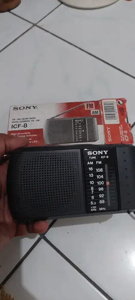 Radio sony icf 8