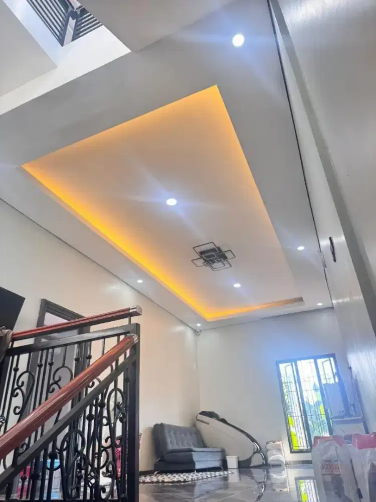 Rumah sendangmulyo,tembalang, 3 lantai dijual cepat semarang