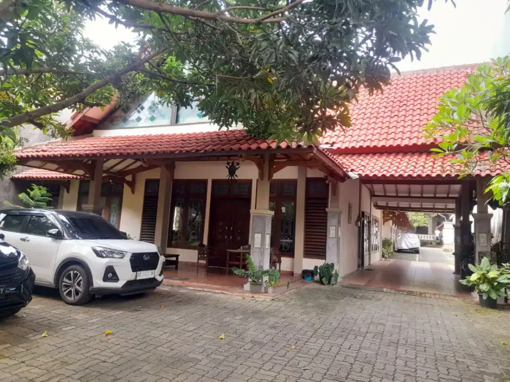 Rumah telaga bodas dekat Akpol Semarang jual murah
