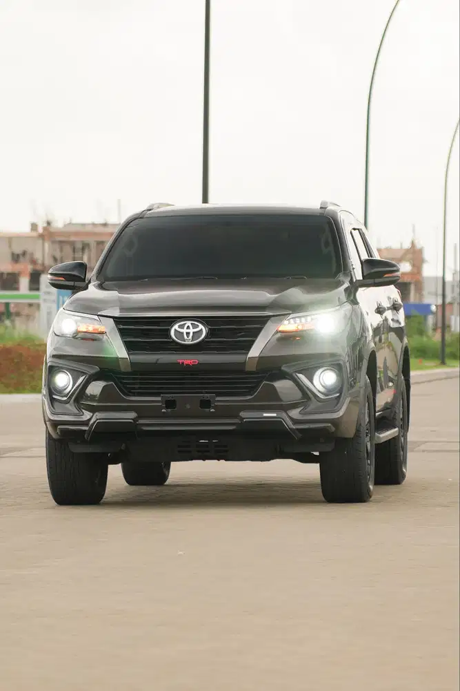Toyota Fortuner 2.4 VRZ TRD 2020
